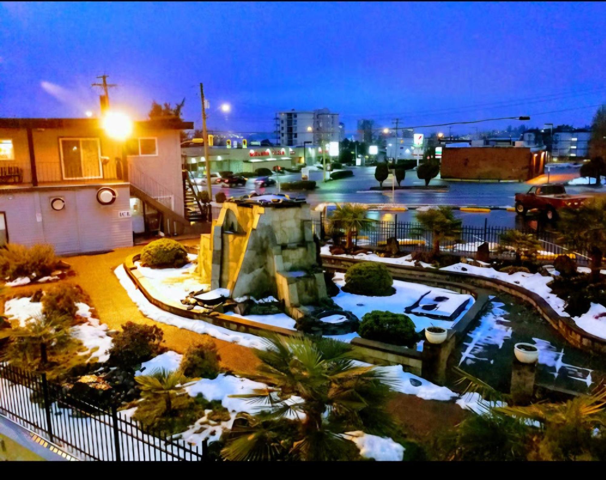 Port-O-Call Inn นาไนโม ภายนอก รูปภาพ